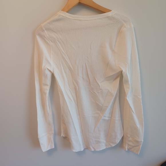 Old Navy Polar Bear Sweater - Picture 2 of 4